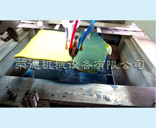 T恤自動(dòng)噴涂生產(chǎn)線